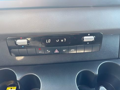 Used 2023 Mercedes-Benz Sprinter 2500 image 9