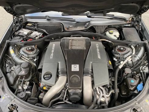 Used 2013 Mercedes-Benz S 63 AMG w/ AMG Performance Pkg image 3
