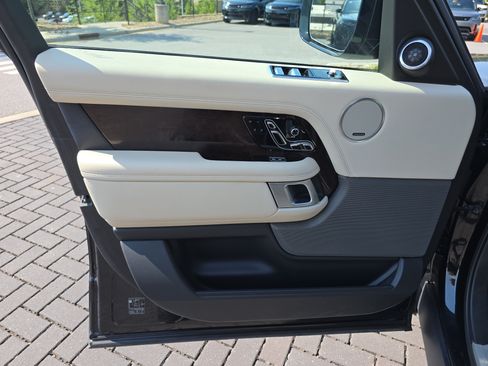 Used 2021 Land Rover Range Rover P525 Westminster Edition LWB AWD/4WD image 17