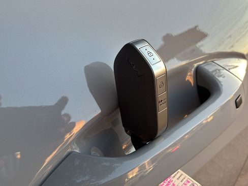 New 2026 Kia Sportage S image 9