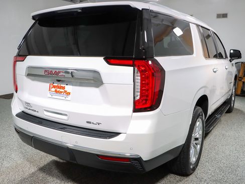 Used 2021 GMC Yukon XL SLT w/ SLT Luxury Plus Package image 7
