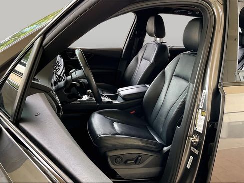 Used 2019 Audi Q7 3.0T Prestige w/ Prestige Package AWD/4WD image 7