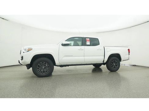 Used 2023 Toyota Tacoma SR5 w/ Technology Package RWD image 24