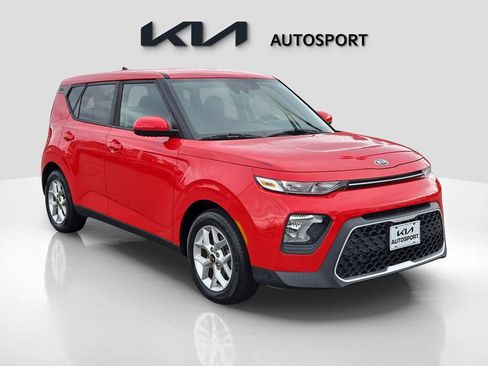 Used 2020 Kia Soul S image 3