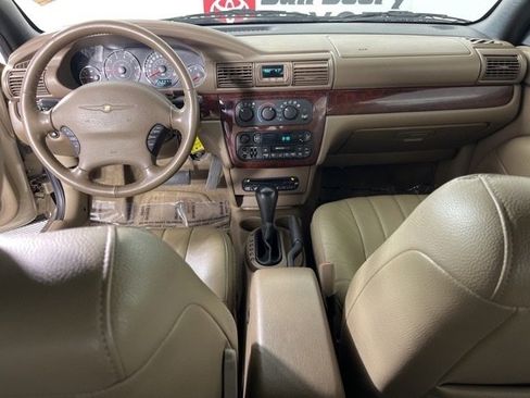 Used 2003 Chrysler Sebring LXi image 6