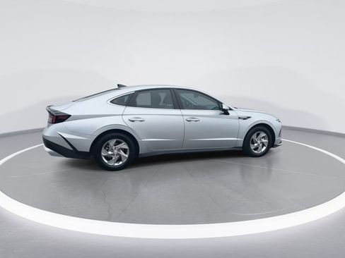Certified 2025 Hyundai Sonata SE FWD image 8
