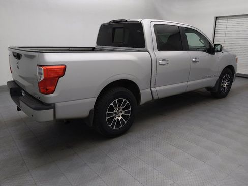 Used 2020 Nissan Titan SV w/ SV Convenience Package image 10