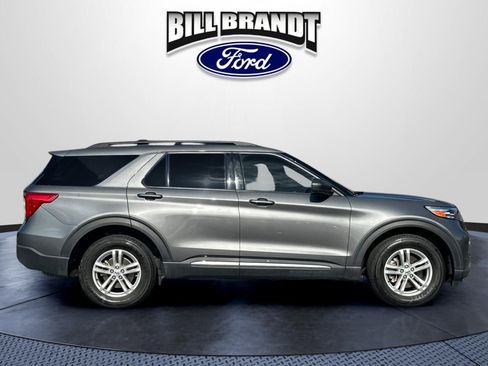 Used 2023 Ford Explorer XLT w/ Equipment Group 202A AWD/4WD image 2