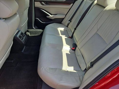 Used 2018 Honda Accord Touring image 20