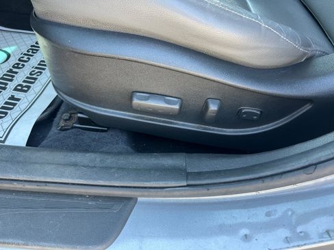 Used 2013 Hyundai Elantra Limited FWD image 23