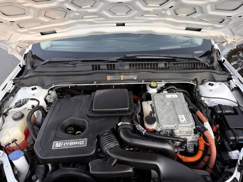 Used 2019 Ford Fusion SE FWD image 36