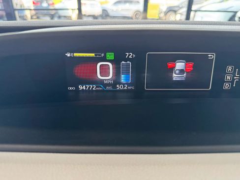 Used 2016 Toyota Prius Four Touring FWD image 13