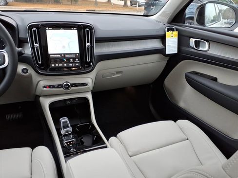 New 2026 Volvo XC40 B5 Plus w/ Protection Package Premier image 14