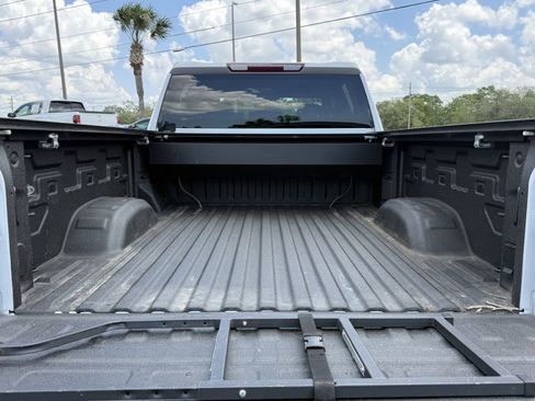 Used 2022 Chevrolet Silverado 2500 Custom w/ Custom Value Package AWD/4WD image 12