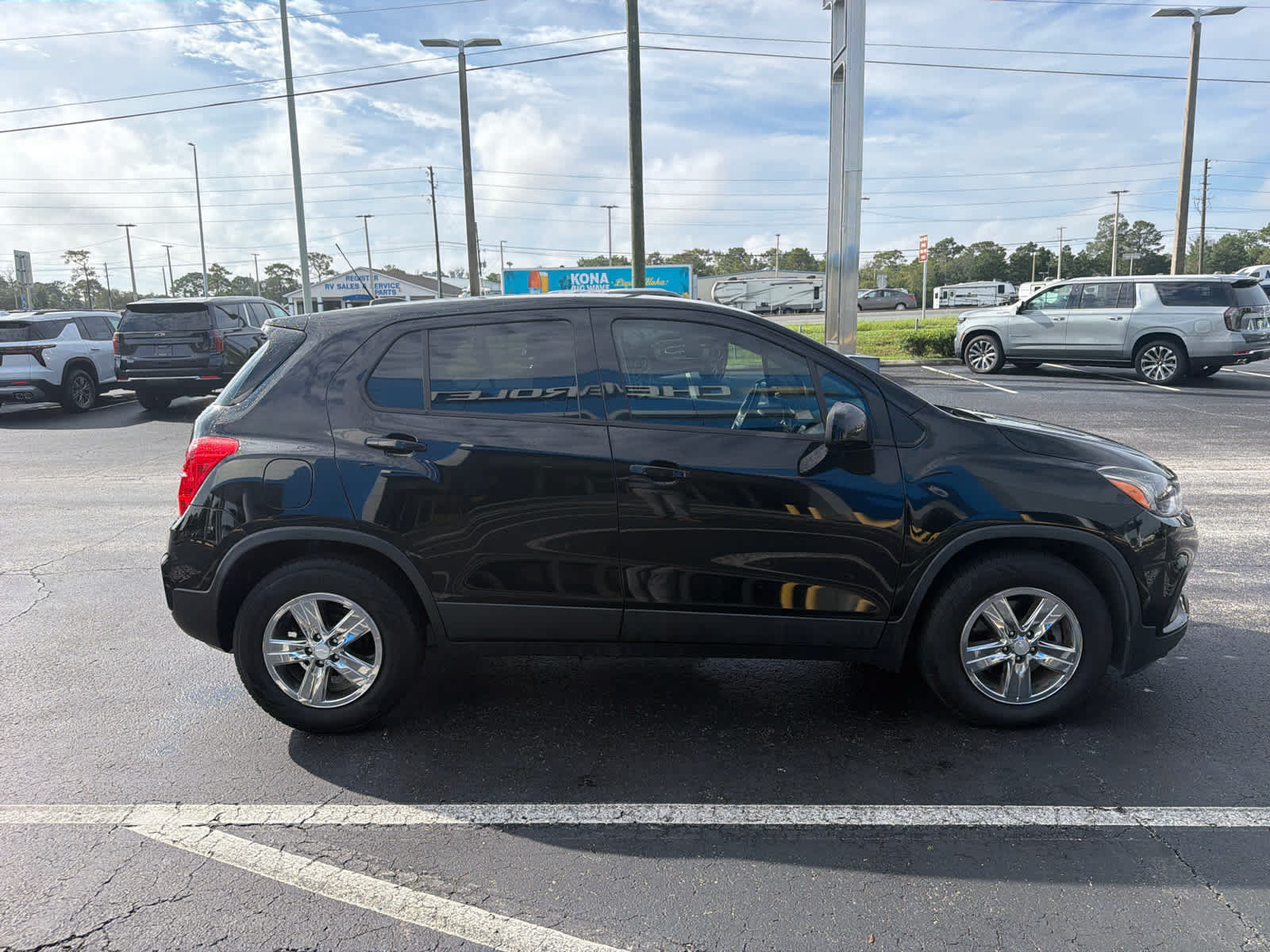 Used 2020 Chevrolet Trax LS w/ Tint and Cruise Package FWD image 6