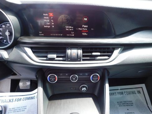 Used 2018 Alfa Romeo Stelvio AWD image 39