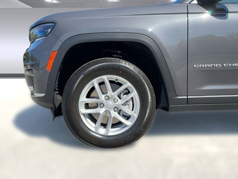 New 2025 Jeep Grand Cherokee L Laredo w/ Luxury Tech Group I image 11