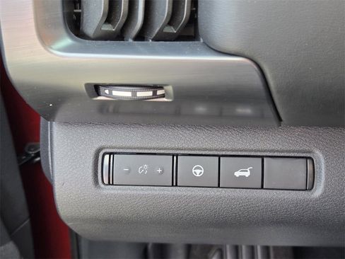 Used 2023 Nissan Pathfinder SL image 27