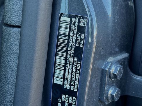 New 2023 Jeep Renegade Latitude w/ Premium Group image 26