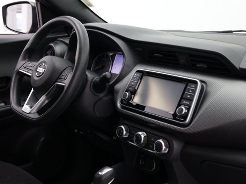 Used 2019 Nissan Kicks S FWD image 34