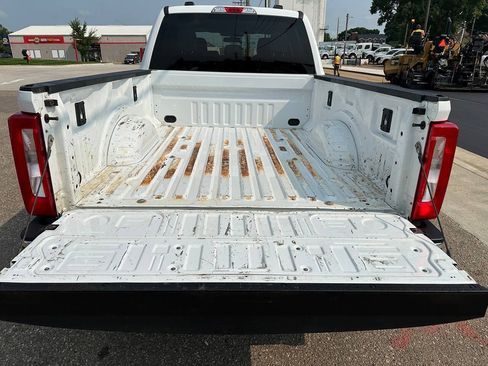 Used 2023 Ford F250 XLT w/ Snow Plow Prep Package AWD/4WD image 32