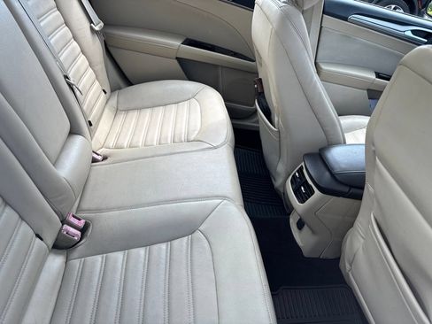Used 2013 Ford Fusion SE FWD image 7