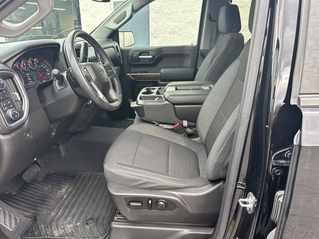Used 2021 Chevrolet Silverado 1500 RST w/ Z71 Off-Road Package AWD/4WD image 10