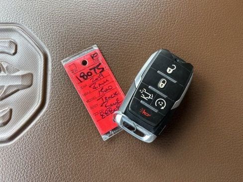 Used 2019 RAM 1500 Laramie image 63