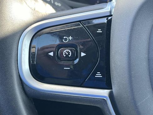 Used 2023 Volvo V60 B5 Cross Country Ultimate w/ Climate Package image 24