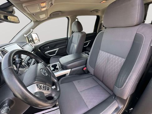 Used 2020 Nissan Titan SV w/ SV Convenience Package image 20