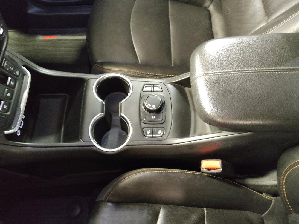 Used 2019 GMC Terrain SLT w/ Preferred Package FWD image 26
