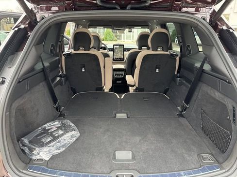 New 2025 Volvo EX90 Ultra image 13