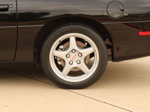 Used 1999 Chevrolet Camaro Z28 w/ SS Performance/Appearance Pkg RWD image 30