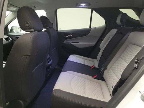 Used 2020 Chevrolet Equinox LT w/ LPO, Floor Liner Package AWD/4WD image 18