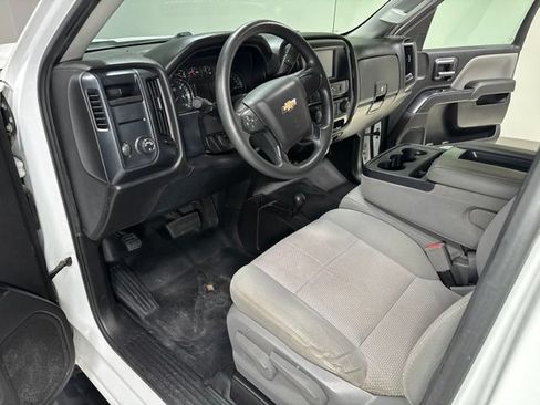 Used 2018 Chevrolet Silverado 1500 W/T w/ Trailering Package AWD/4WD image 10