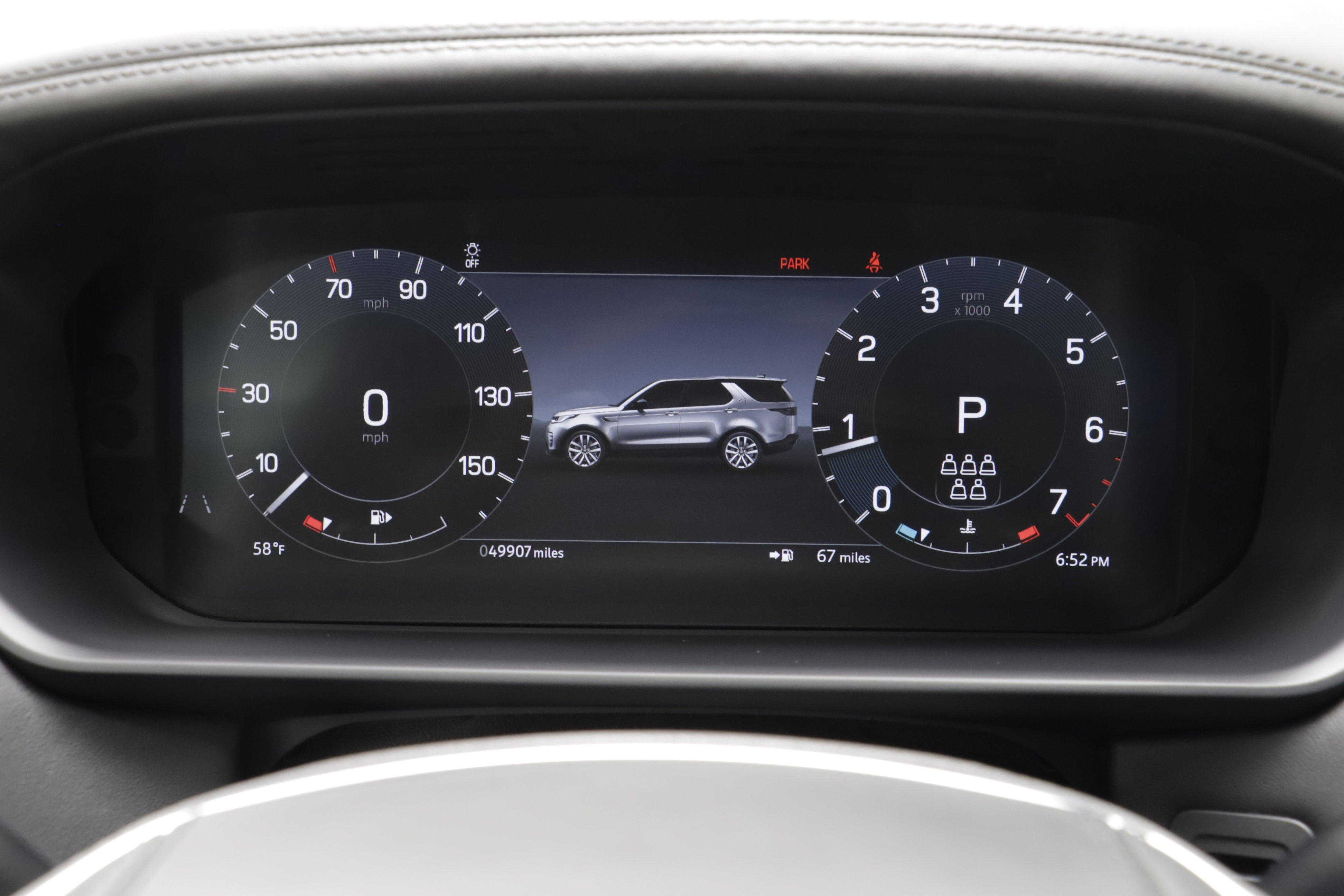 Used 2023 Land Rover Discovery Metropolitan Edition AWD/4WD image 8