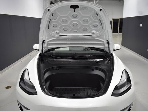 Used 2023 Tesla Model 3 Performance image 31