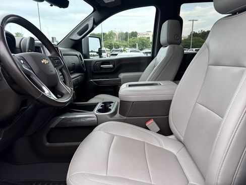 Used 2022 Chevrolet Silverado 2500 LTZ w/ Z71 Chrome Sport Edition AWD/4WD image 5