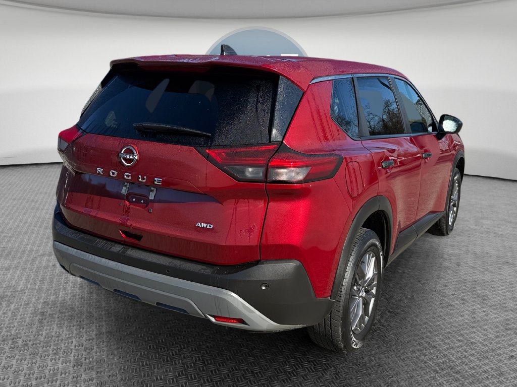 Used 2023 Nissan Rogue S AWD/4WD image 3