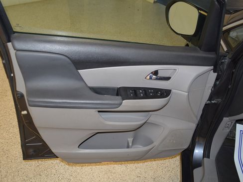 Used 2016 Honda Odyssey LX image 14