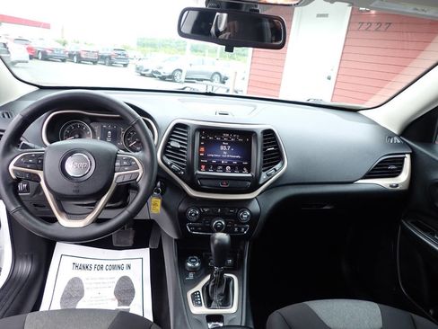 Used 2014 Jeep Cherokee Latitude w/ Cold Weather Group AWD/4WD image 10