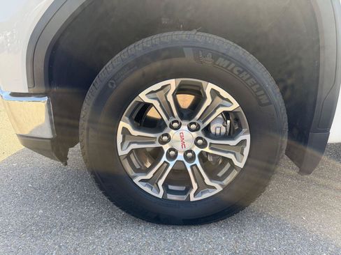 Used 2026 GMC Sierra 1500 SLT AWD/4WD image 25