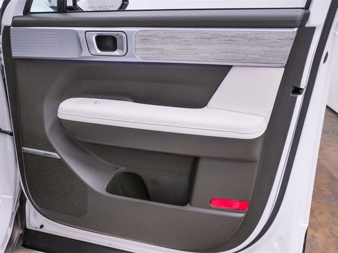 Used 2025 Hyundai Santa Fe Calligraphy image 36