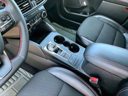 Used 2024 Ford Escape ST-Line AWD/4WD image 21