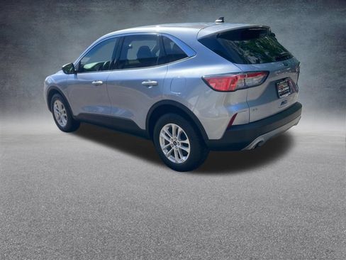 Used 2022 Ford Escape SE w/ Convenience Package AWD/4WD image 3