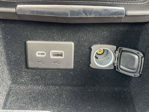 Certified 2024 Cadillac XT4 Premium Luxury FWD image 23