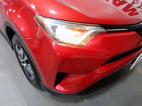 Used 2016 Toyota RAV4 LE image 30