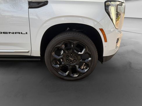 New 2026 GMC Yukon XL Denali w/ Denali Reserve Package AWD/4WD image 31