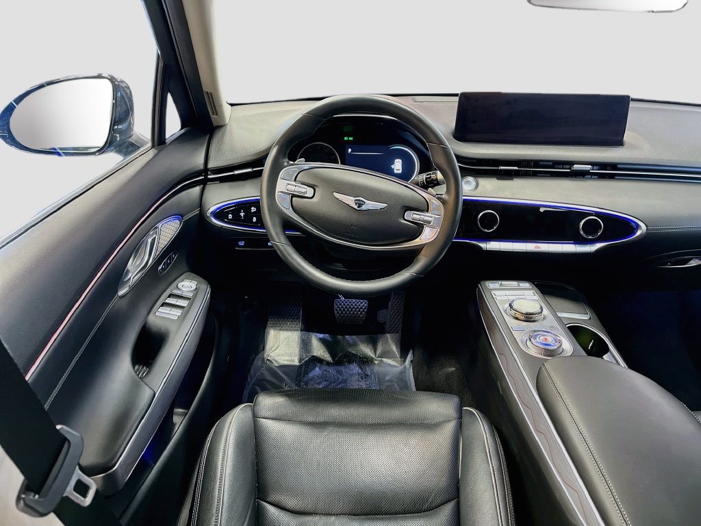 Used 2023 Genesis GV70 2.5T w/ Advanced Package AWD/4WD image 24