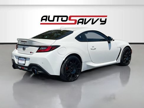Used 2025 Toyota GR86 Premium w/ Performance Package RWD image 7